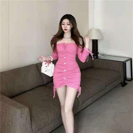 新款复古设计感褶皱蝴蝶结系带收腰显瘦包臀连衣裙