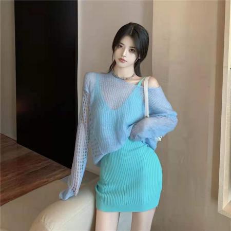 新款镂空仿海马毛罩衫+针织吊带连衣裙两件套时尚套装