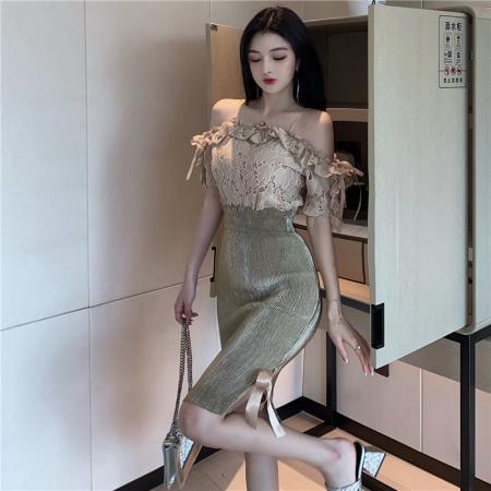 新款时尚抹胸蕾丝荷叶边上衣+高腰显瘦包臀半身裙两件套装