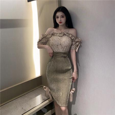 新款时尚抹胸蕾丝荷叶边上衣+高腰显瘦包臀半身裙两件套装