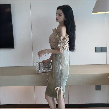 新款时尚抹胸蕾丝荷叶边上衣+高腰显瘦包臀半身裙两件套装