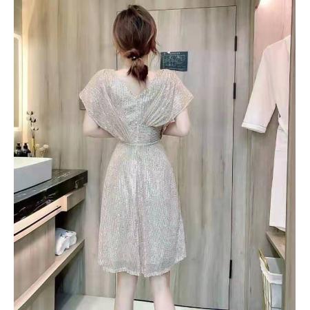 新款宴会气质年会名媛轻奢小众高端主持亮片短款晚礼服裙