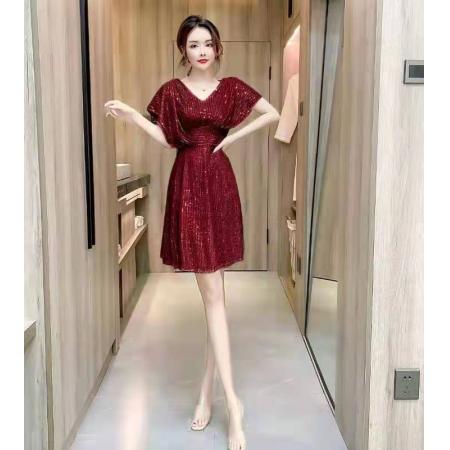 新款宴会气质年会名媛轻奢小众高端主持亮片短款晚礼服裙