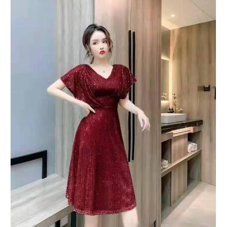新款宴会气质年会名媛轻奢小众高端主持亮片短款晚礼服裙