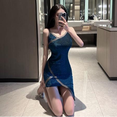 新款闪片拼接不对称修身包臀吊带连衣裙
