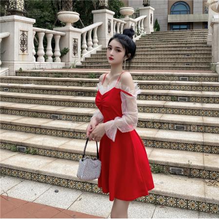 新款吊带收腰网纱拼接荷叶边v领连衣裙