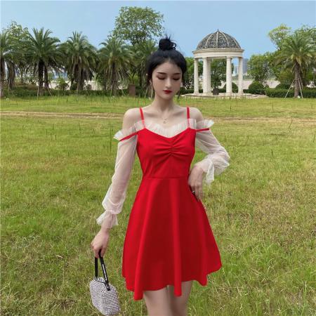 新款吊带收腰网纱拼接荷叶边v领连衣裙