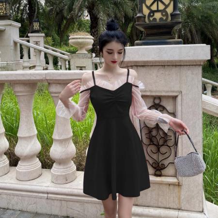 新款吊带收腰网纱拼接荷叶边v领连衣裙