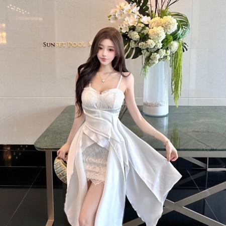 新款低领蕾丝拼接修身辣妹高级感吊带连衣裙