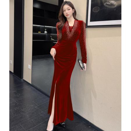 法式气质高级感设计v领长袖连衣裙女春季修身开叉裙子