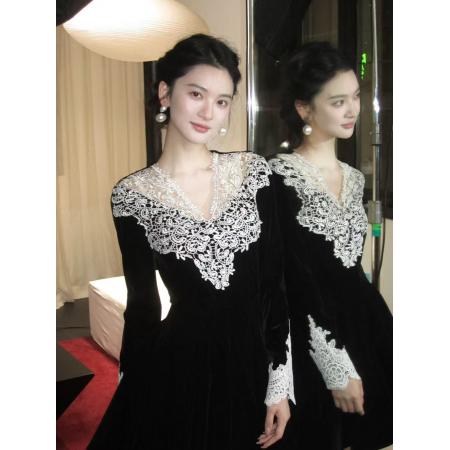 从一时刻撒旦之花蕾丝花边V领长...