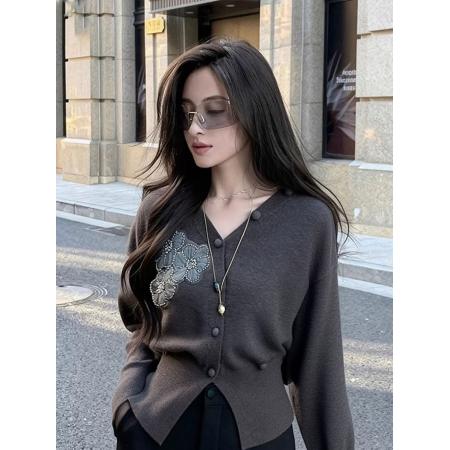 FA49415# 韩系V领单排扣针织开衫女长袖显瘦毛衣外套宽松简约洋气 服裝批發女裝批發服飾貨源