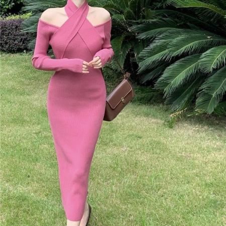 FA49481# 秋冬修身针织连衣裙女性感交叉挂脖露肩设计感打底中长裙 服裝批發女裝批發服飾貨源