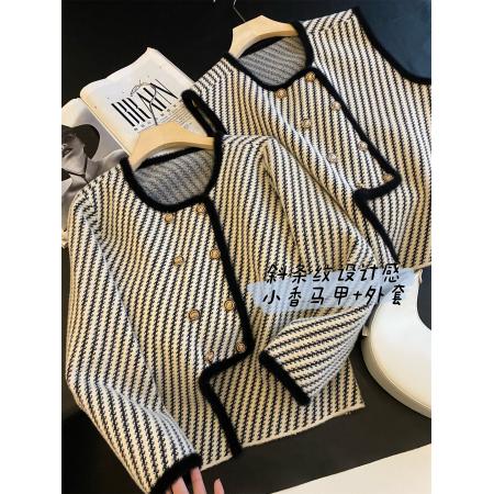 FA49543# 秋冬新款设计感复古条纹毛边不规则小香外套/马甲合集