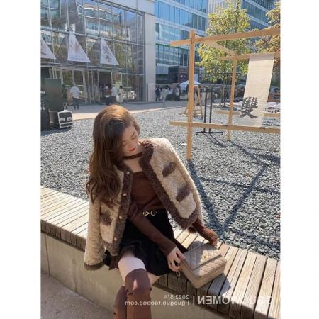 FA49586# 特价原版布料小香风复古减龄百搭显瘦毛茸茸羊羔毛外套女