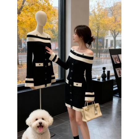 FA49596# 韩国撞色针织毛衣连衣裙女秋冬设计感收腰显瘦一字领纯欲风小黑裙