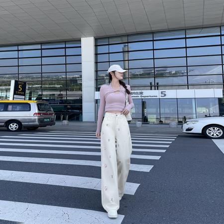 FA49817# -春秋可爱刺绣kitty猫新款牛仔裤女大码高腰宽松直筒阔腿裤子 服裝批發女裝批發服飾貨源