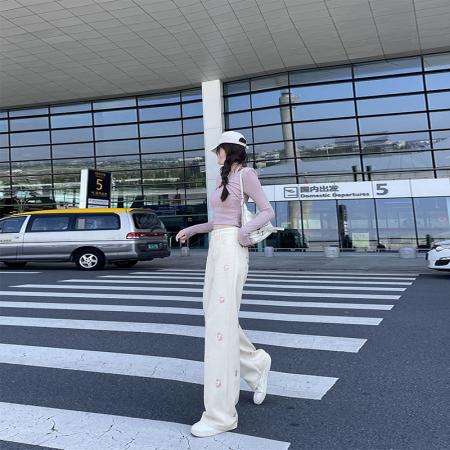 FA49817# -春秋可爱刺绣kitty猫新款牛仔裤女大码高腰宽松直筒阔腿裤子 服裝批發女裝批發服飾貨源