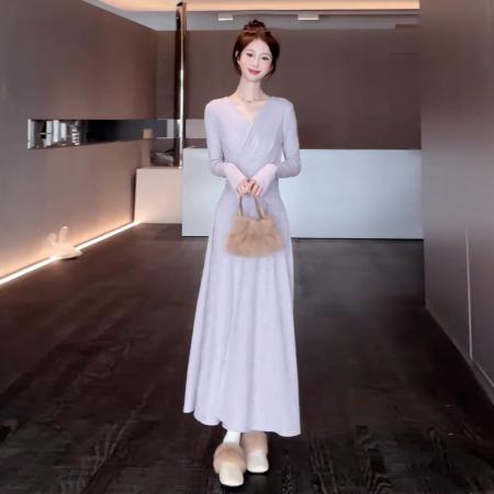 FA49846# 秋冬新款高级感内搭打底收腰长裙法式气质v领针织连衣裙子女 服裝批發女裝批發服飾貨源