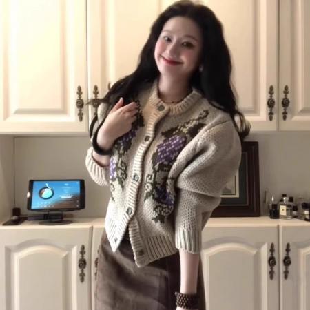 FA49874# 慵懒风毛衣外套女秋冬葡萄提花针织衫开衫软糯长袖可外穿内搭上衣 服裝批發女裝批發服飾貨源