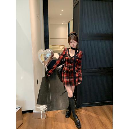 FA49900# 圣诞小香风加绒红色格子针织V领包臀新年连衣裙冬 服裝批發女裝批發服飾貨源