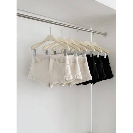 FA50299# 软软小羊羔显比例甜美浪漫白色毛绒高腰水钻短裤女 服裝批發女裝批發服飾貨源