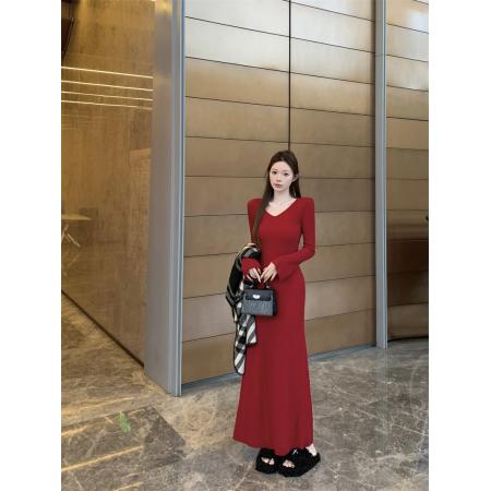 FA50371# 圣诞复古红V领喇叭袖针织连衣裙女收腰修身性感A字长裙 服裝批發女裝批發服飾貨源
