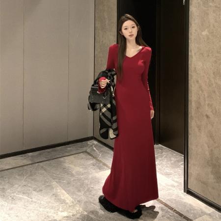 FA50371# 圣诞复古红V领喇叭袖针织连衣裙女收腰修身性感A字长裙 服裝批發女裝批發服飾貨源