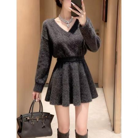 FA50388# 秋冬慵懒长袖毛衣+A字半裙两件套女新款独特别致V领针织灰色套装 服裝批發女裝批發服飾貨源