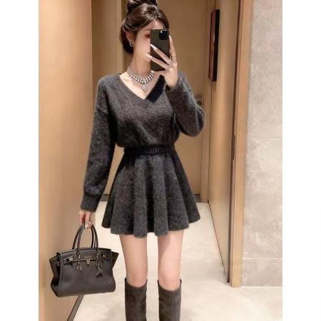 FA50388# 秋冬慵懒长袖毛衣+A字半裙两件套女新款独特别致V领针织灰色套装 服裝批發女裝批發服飾貨源