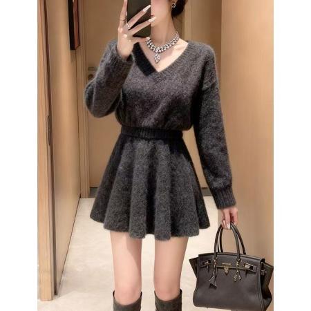FA50388# 秋冬慵懒长袖毛衣+A字半裙两件套女新款独特别致V领针织灰色套装 服裝批發女裝批發服飾貨源