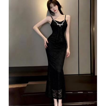 FA50396# 法式辣妹V领镶钻吊带连衣裙性感名媛蕾丝包臀鱼尾礼服长裙 服裝批發女裝批發服飾貨源