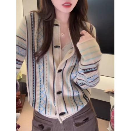 费尔岛提花毛衣女秋冬新款牛角扣针织打底衫韩系减龄长袖上衣 服裝批發女裝批發服飾貨源