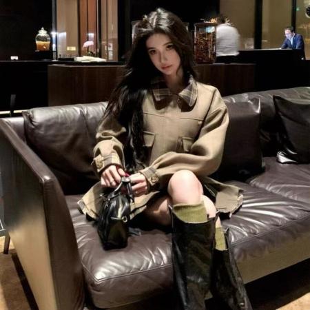 复古工装风格子拼接套装女秋季小个子短外套高腰百褶裙气质两件套 服裝批發女裝批發服飾貨源