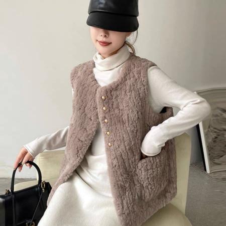 仿羊羔毛马甲短款圆领皮毛一体外穿马夹坎肩秋冬无袖外套 服裝批發女裝批發服飾貨源