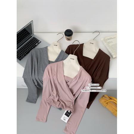 法式气质交叉V领温柔打底衫女秋冬收腰显瘦洋气小衫 服裝批發女裝批發服飾貨源