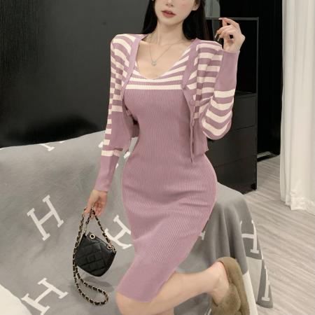 FA50792# 高级感秋冬新款性感辣妹条纹双v领针织连衣裙配长袖气质开衫套装 服裝批發女裝批發服飾貨源