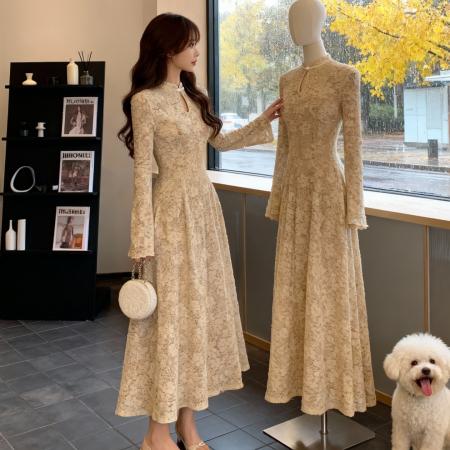 FA50793# 新中式立领盘扣蕾丝连衣裙女秋冬新款收腰显瘦加绒设计感长裙 服裝批發女裝批發服飾貨源