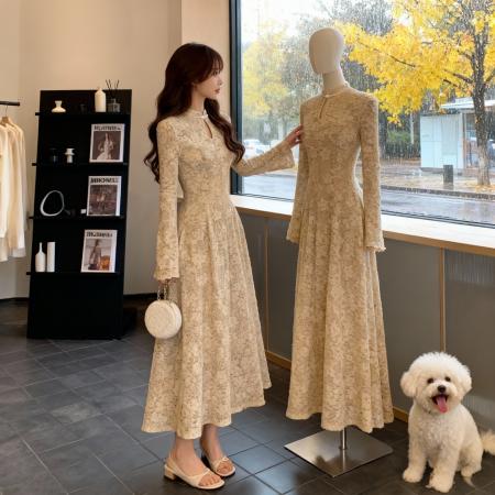 FA50793# 新中式立领盘扣蕾丝连衣裙女秋冬新款收腰显瘦加绒设计感长裙 服裝批發女裝批發服飾貨源