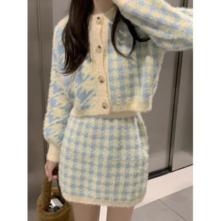 FA50819# 韩系时尚毛毛格纹拼接吊带针织开衫+针织半裙毛衣套装 服裝批發女裝批發服飾貨源