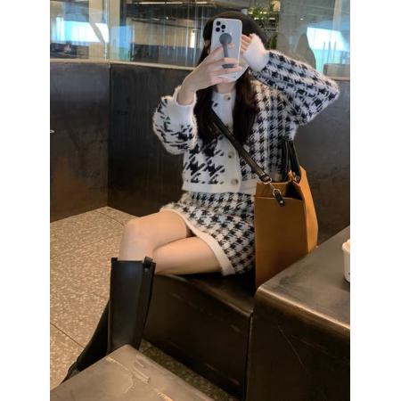 FA50819# 韩系时尚毛毛格纹拼接吊带针织开衫+针织半裙毛衣套装 服裝批發女裝批發服飾貨源