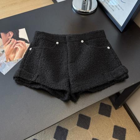 FA50880# 小香风水钻装饰羊羔毛短裤女冬季高级外穿休闲阔腿靴裤 服裝批發女裝批發服飾貨源
