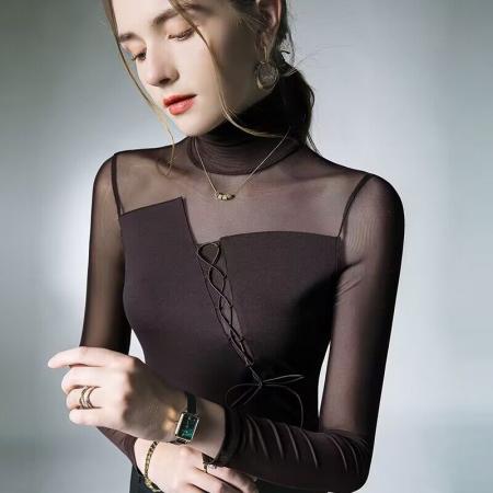 FA50956# 秋冬内搭修身网纱拼接长袖高领打底衫女性感露背漂亮时尚别致上衣 服裝批發女裝批發服飾貨源