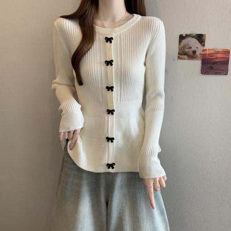 FA51107# 蝴蝶结圆领收腰单排扣长袖针织衫女冬季新款韩版百搭杏色上衣 服裝批發女裝批發服飾貨源