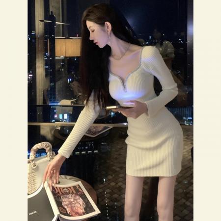 FA51190# 秋冬重要场合法式高端精致高级感巨好看小个子烫钻针织毛衣连衣裙 服裝批發女裝批發服飾貨源