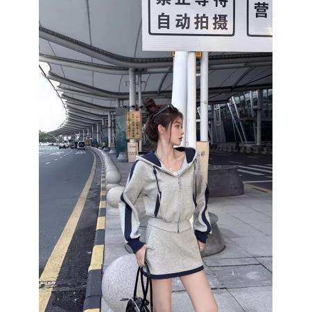 FA51248# 减龄撞色连帽卫衣+高腰短裙休闲两件套女 服裝批發女裝批發服飾貨源