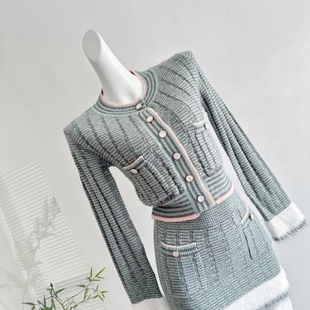 FA51251# 你的懒懒llan25B蓝花楹宽松拼接纱线毛感针织上衣+半裙套装 服裝批發女裝批發服飾貨源