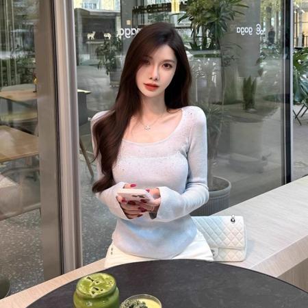 FA51318# 纯欲U领烫钻针织打底衫女秋冬新款巨好看的内搭修身长袖上衣 服裝批發女裝批發服飾貨源