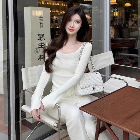 FA51318# 纯欲U领烫钻针织打底衫女秋冬新款巨好看的内搭修身长袖上衣 服裝批發女裝批發服飾貨源