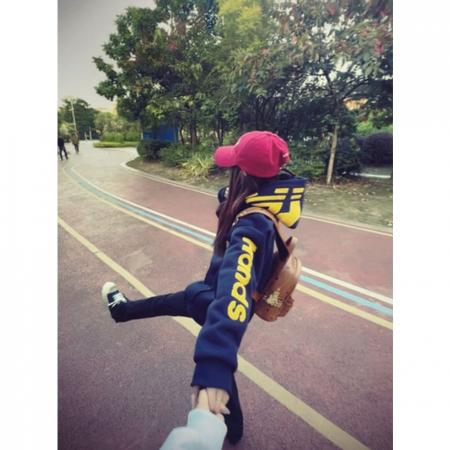 FA51319# 薄款/加绒原版刺绣后包领纯棉华棉复合卫衣女 服裝批發女裝批發服飾貨源